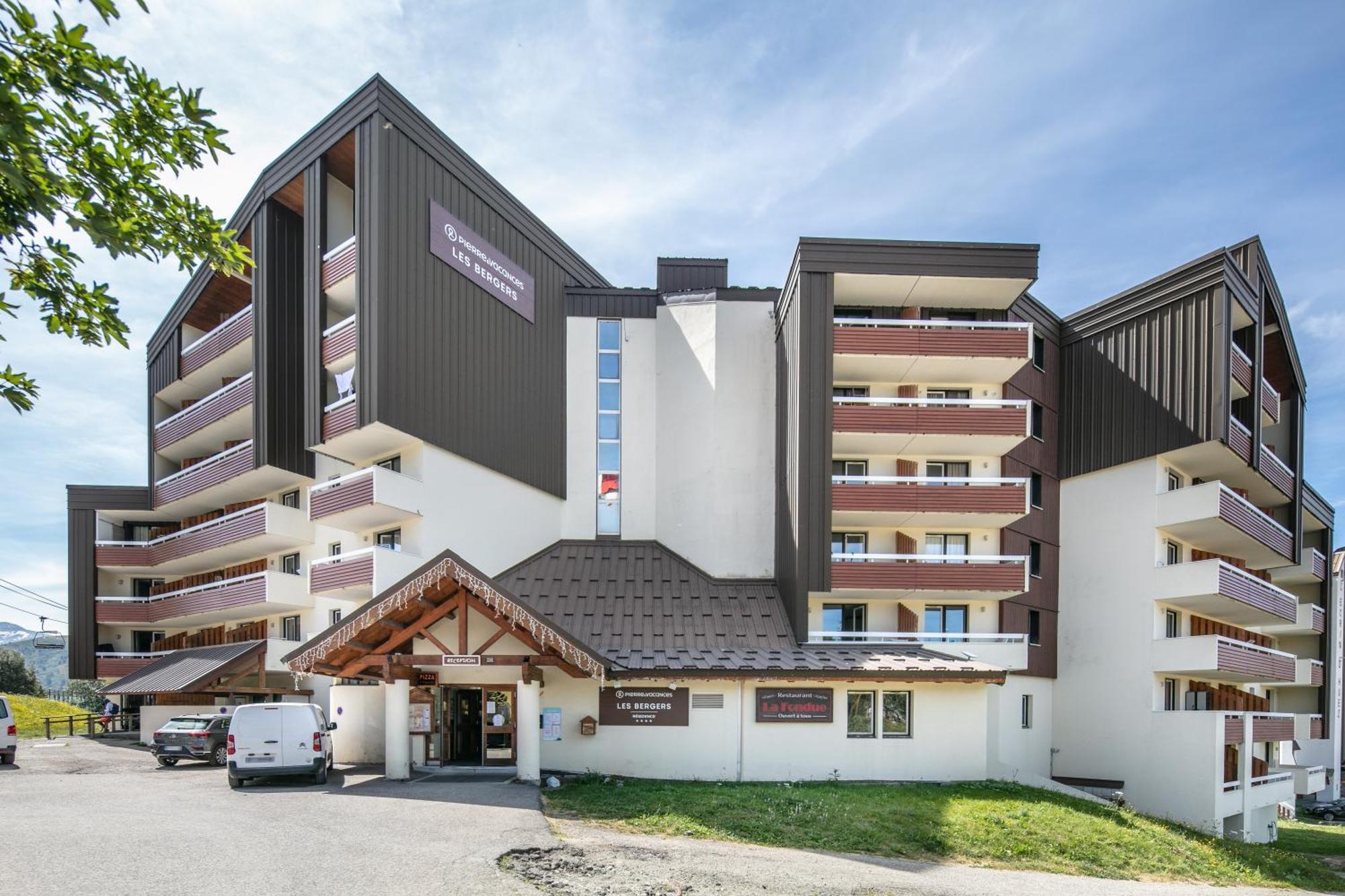 Résidence Pierre&Vacances Les Bergers Alpe d'Huez Esterno foto